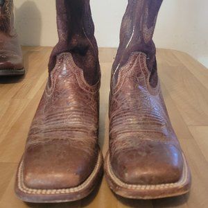 Beautiful Woman's Ariat Genuine leather boots.